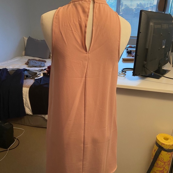 Light pink loose fitting dress - Picture 4 of 4